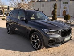 Photo of the vehicle BMW X5