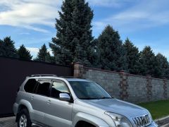 Сүрөт унаа Toyota Land Cruiser Prado