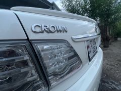 Фото авто Toyota Crown