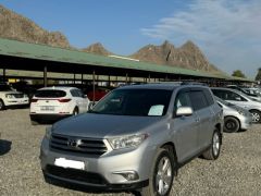 Photo of the vehicle Toyota Highlander