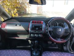 Photo of the vehicle Honda Fit