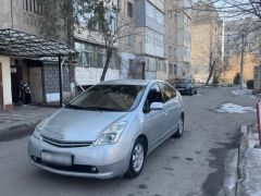 Фото авто Toyota Prius