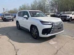 Photo of the vehicle Lexus LX