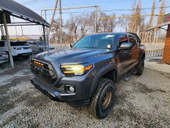 Photo of the vehicle Toyota Tacoma