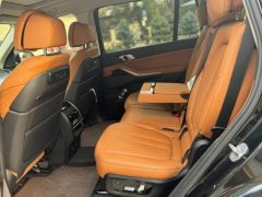 Фото BMW X7  2019