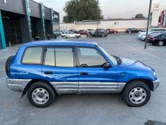 Сүрөт унаа Toyota RAV4