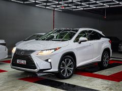 Photo of the vehicle Lexus RX