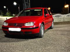 Photo of the vehicle Volkswagen Golf