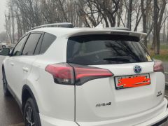 Сүрөт унаа Toyota RAV4