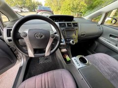 Сүрөт унаа Toyota Prius v (+)