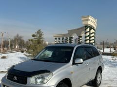 Сүрөт унаа Toyota RAV4