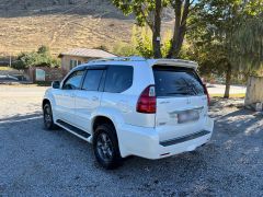 Photo of the vehicle Lexus GX