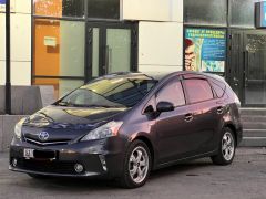 Фото авто Toyota Prius v (+)