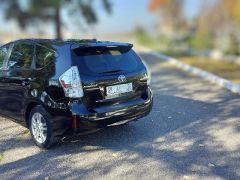 Photo of the vehicle Toyota Prius v (+)