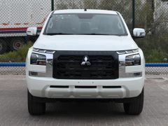 Сүрөт унаа Mitsubishi L200