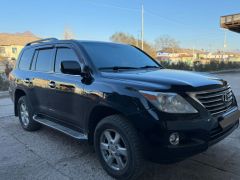 Photo of the vehicle Lexus LX