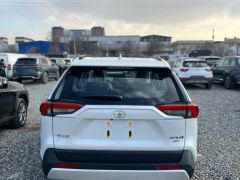 Сүрөт унаа Toyota RAV4