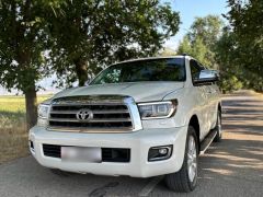 Сүрөт унаа Toyota Sequoia