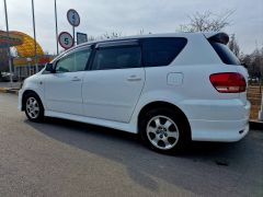 Фото авто Toyota Ipsum