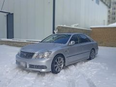 Фото авто Toyota Crown