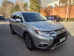 Сүрөт унаа Mitsubishi Outlander