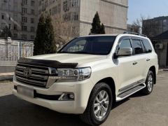 Photo of the vehicle Toyota Land Cruiser