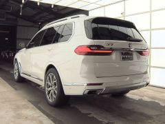 Photo of the vehicle BMW X7