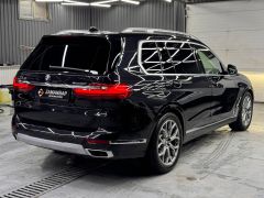 Photo of the vehicle BMW X7