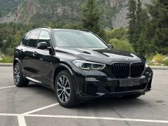 Photo of the vehicle BMW X5