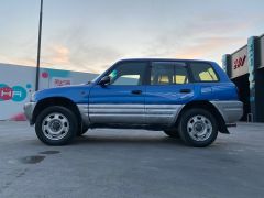 Сүрөт унаа Toyota RAV4