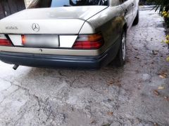 Сүрөт унаа Mercedes-Benz W124