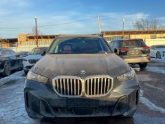 Photo of the vehicle BMW X5