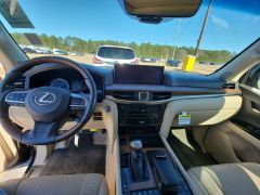 Photo of the vehicle Lexus LX