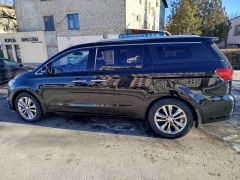 Photo of the vehicle Kia Carnival