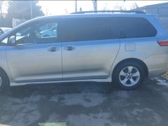 Фото авто Toyota Sienna