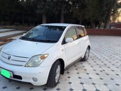 Сүрөт унаа Toyota Ist