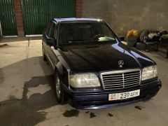 Фото авто Mercedes-Benz W124