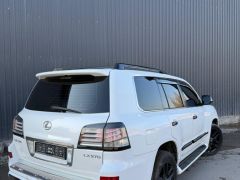 Photo of the vehicle Lexus LX