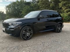 Photo of the vehicle BMW X5