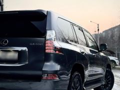 Photo of the vehicle Lexus GX