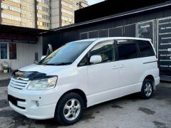 Сүрөт унаа Toyota Noah