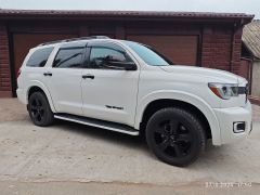 Photo of the vehicle Toyota Sequoia