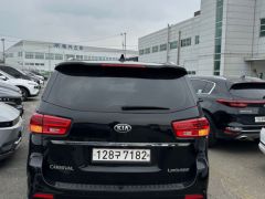 Фото авто Kia Carnival