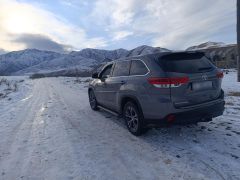 Сүрөт унаа Toyota Highlander