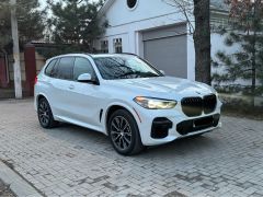 Photo of the vehicle BMW X5