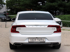 Photo of the vehicle Volvo S90