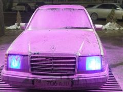 Сүрөт унаа Mercedes-Benz W124