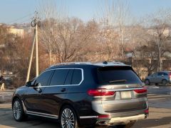 Photo of the vehicle BMW X7