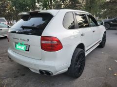 Сүрөт унаа Porsche Cayenne