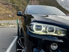 Photo of the vehicle BMW X5